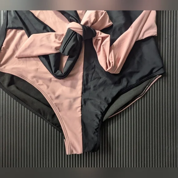 Pink Lily New Swimsuit One Piece Black Pink Bow V-neck Size XXL - Picture 4 of 10